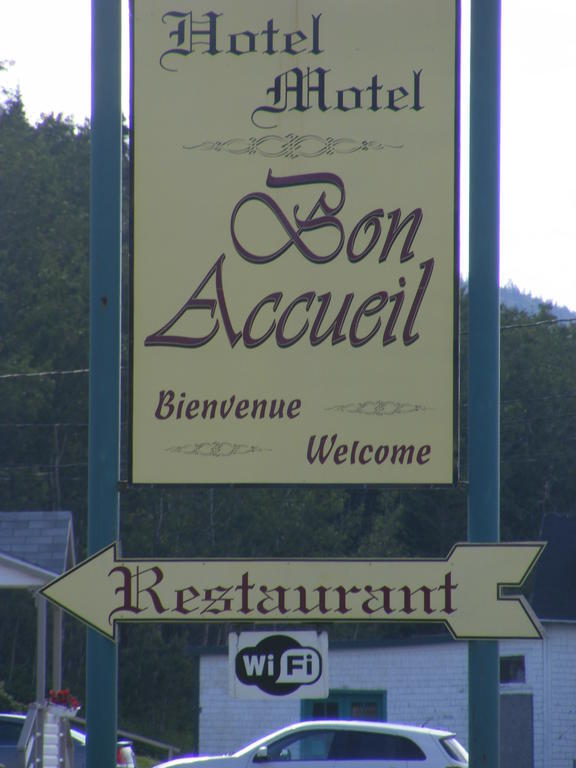 Hotel Motel Bon Accueil Riviere-la-Madeleine Exterior photo
